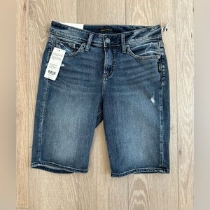 NWT Silver Jean Co Bermuda High Rise Size 29